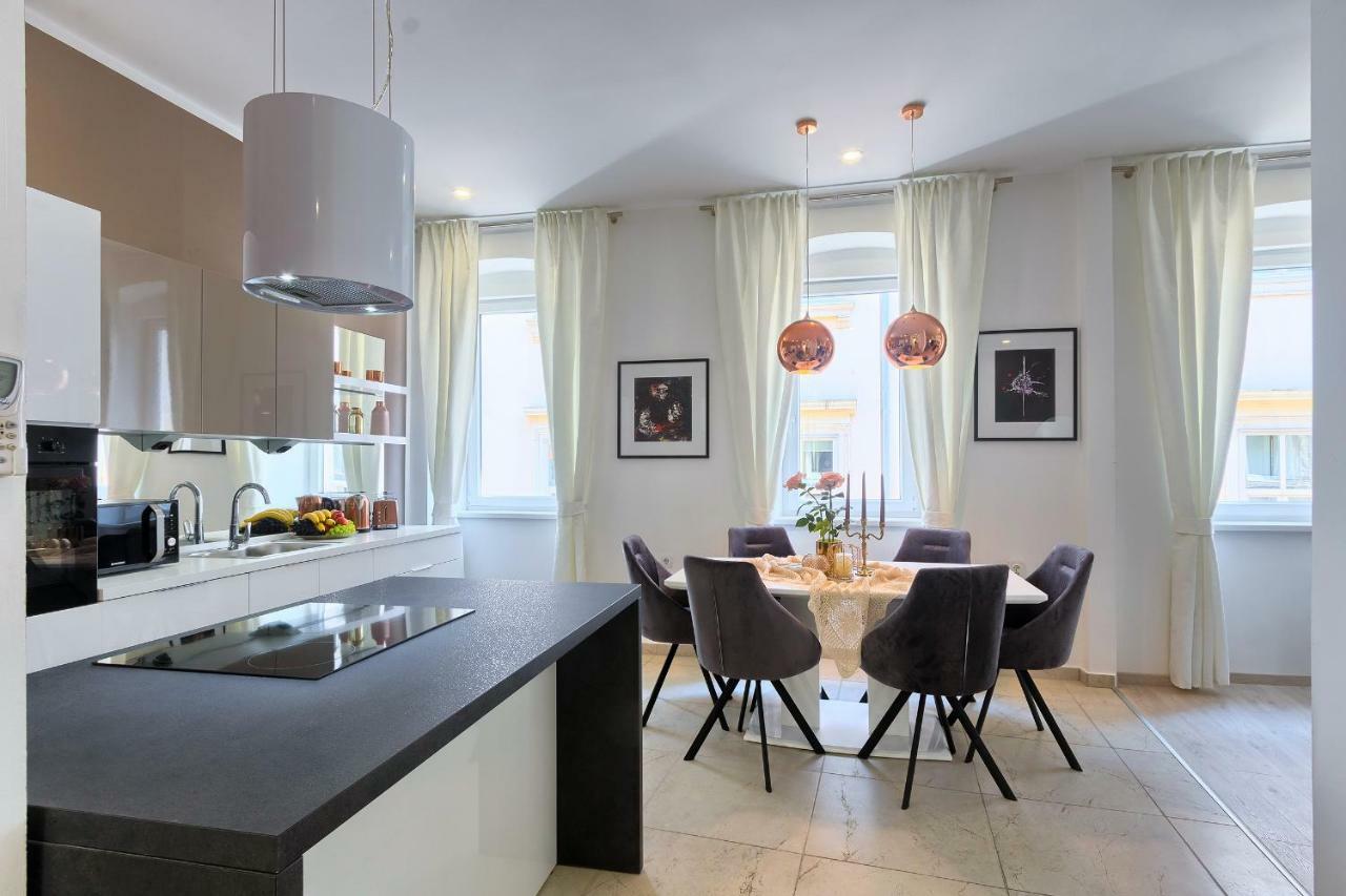 Hedone Luxury Apartment With Free Parking Pola Esterno foto